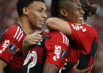 Flamengo e Internacional se garantem nas oitavas da Libertadores