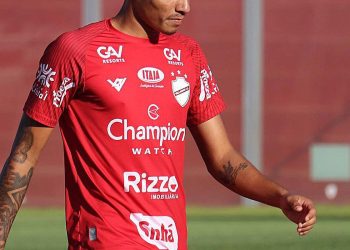 Pleno do STJD confirma banimento de jogador envolvido em manipulação