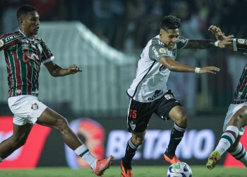 Fluminense e Atlético-MG não passam do 1 a 1 no Raulino de Oliveira