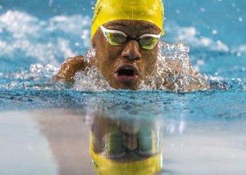 Gabriel Araújo bate recorde mundial nos 50 metros estilo borboleta