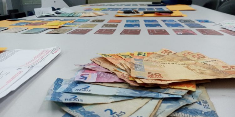 Polícia Civil desarticula grupo criminoso que roubava dinheiro de idosos em filas de caixas eletrônicos