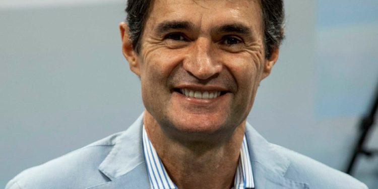 Republicanos adia evento de filiação em CG após pedido de Romero Rodrigues; Murilo diz que deputado ‘amadurece’ candidatura