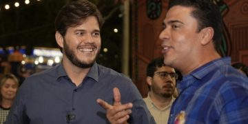 Bruno recebe Rodrigo Pinheiro no Parque do Povo após visitar São João de Caruaru