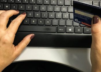 Compras de até US$ 50 pela internet ficam livres de taxação