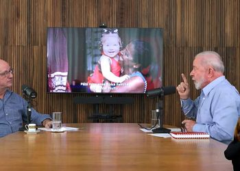 Estou extremamente satisfeito, diz Lula sobre seis meses de governo