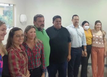 Prefeita e secretária de Saúde de Monteiro participam de entrega de moderno tomógrafo adquirido pelo CISCO em Sumé