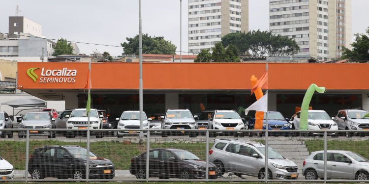 Descontos de automóveis não devem resolver estoques de montadoras