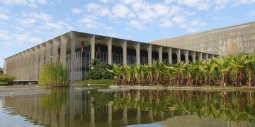 Na Europa, Brasil vai cobrar recursos para combate à pobreza