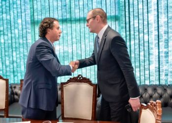 Veneziano apresenta relatório ‘técnico e objetivo’ sobre indicação de Zanin ao STF