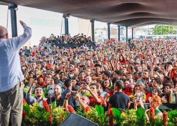 Educação é a base fundamental para o crescimento de um país, diz Lula