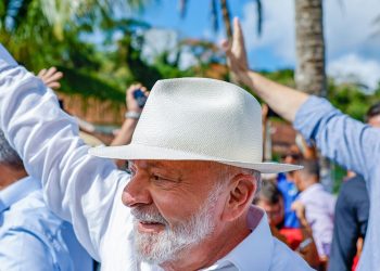 Presidente defende investimento em ferrovias