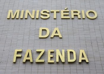 Fazenda elevará projeção de crescimento do PIB para 2,5% a 3%