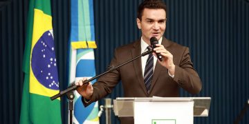 Celso Sabino aceita convite de Lula para o Ministério do Turismo