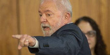 Lula vai a Colômbia participar de reunião sobre a Amazônia