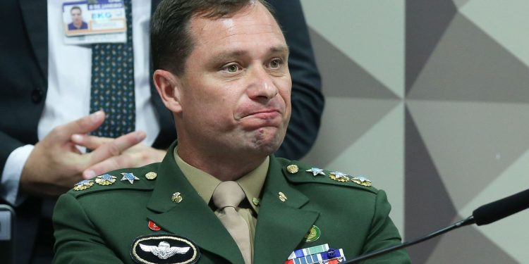 Presidente da CPMI denunciará Mauro Cid ao STF