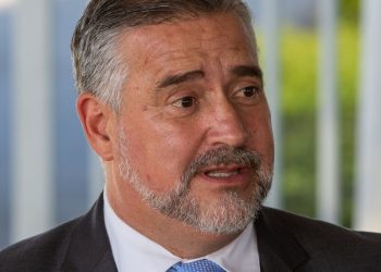 Ministra do Turismo permanece no governo, diz Paulo Pimenta