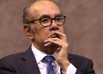 Gilmar Mendes suspende investigação que envolve aliados de Lira