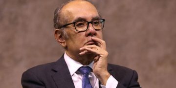 Gilmar Mendes suspende investigação que envolve aliados de Lira