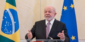 Lula defende punição severa a agressores de Alexandre de Moraes