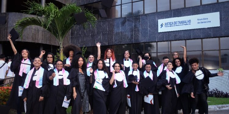 TRT-13 (PB) forma primeira turma do programa Empregabilidade na Diversidade