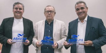 ABAV-PB homenageia personalidades pela contribuição e fortalecimento da categoria