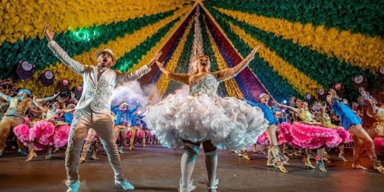 Maior São João do Mundo se destaca com um dos principais eventos culturais do Brasil, aponta a Booking.com