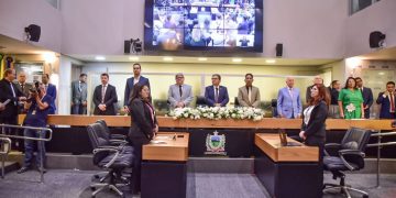 ALPB realiza sessão com mensagem do governador João Azevêdo