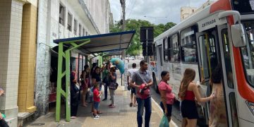 1ª edição do Tarifa Zero em 2024 deixa lotadas ruas e lojas de Campina Grande