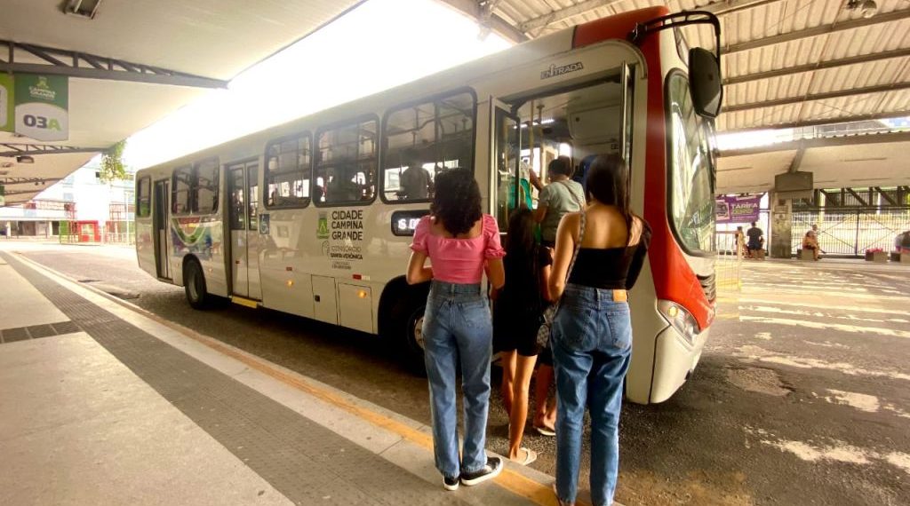 Sucesso total: Tarifa Zero no transporte público de Campina Grande movimenta comércio, bloquinhos e jogo do Treze