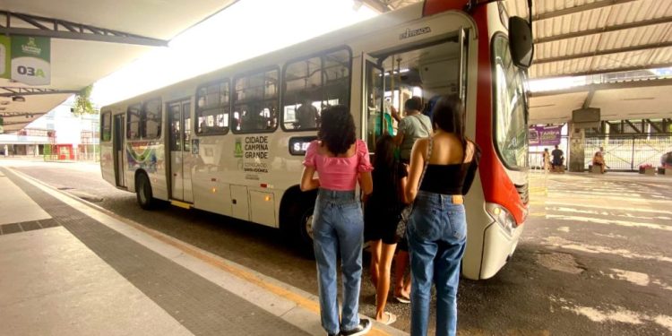 Sucesso total: Tarifa Zero no transporte público de Campina Grande movimenta comércio, bloquinhos e jogo do Treze