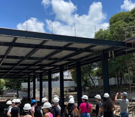 Estudantes de arquitetura visitam obras de revitalização do Parque Evaldo Cruz