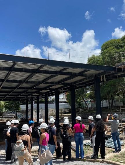 Estudantes de arquitetura visitam obras de revitalização do Parque Evaldo Cruz