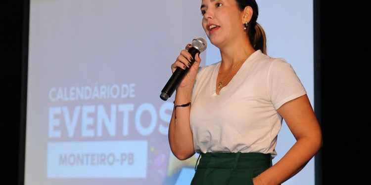 Prefeita Anna Lorena recebe Cadeia Produtiva monteirense e apresenta calendário de eventos 2024