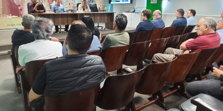 Sine Municipal apresenta projeto de Mega Feirão de Empregos em alusão ao mês do trabalhador