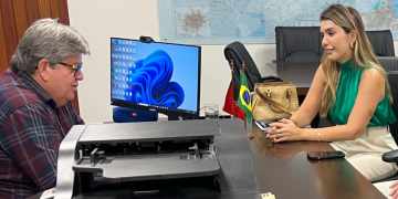 Prefeita Anna Lorena é recebida pelo governador João Azevedo para tratar de pautas administrativas