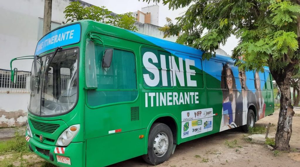 Semana de inauguração do Sine Itinerante registra 230 oportunidades de emprego cadastradas pelas empresas de Campina Grande