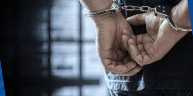 POLÍCIA MILITAR CUMPRE MAIS UM MANDADO DE PRISÃO NO DIA DE HOJE, NA CIDADE DE TEIXEIRA.