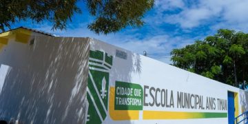Prefeitura entrega reforma e ampliação da Escola Municipal Anis Timani