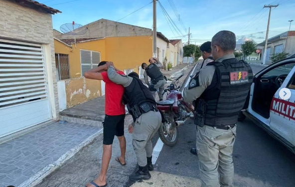 OPERAÇÃO PARADIGMA E VISIBILIDADE – A POLÍCIA MILITAR PROMOVE VÁRIAS OPERAÇÕES NA ÁREA DO 11° BPM