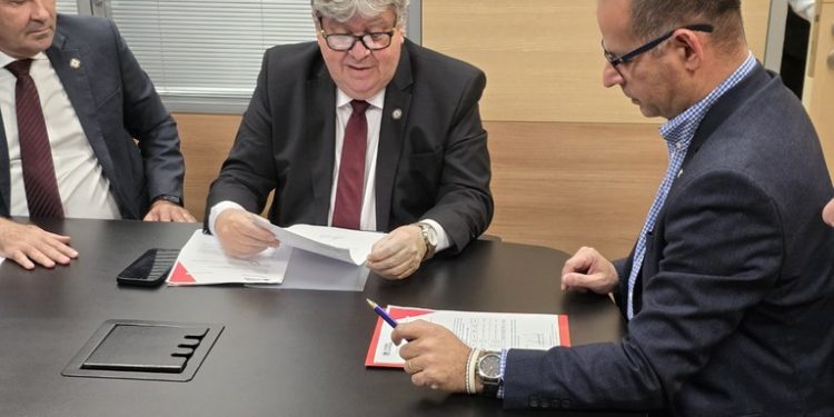 João Azevêdo solicita investimentos em segurança hídrica em reunião no Ministério da Integração