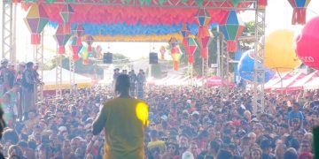 Domingo de prévia do Maior São João do Mundo em Galante: público prestigiou a festa e lotou área de show no Distrito