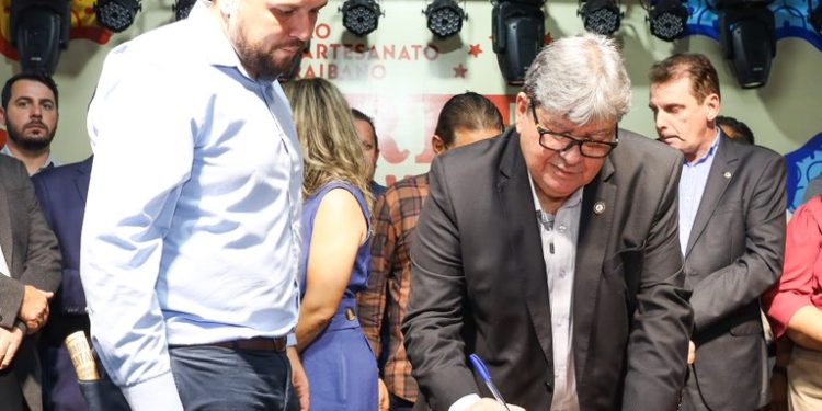 Governo da Paraíba lança Prêmio Artesanato Vivo, que prevê investimento de R$ 600 mil para 120 artesãos