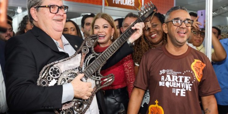 João Azevêdo abre 38º Salão do Artesanato de Campina Grande e autoriza novos investimentos para o segmento