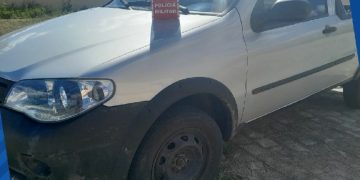 POLÍCIA MILITAR RECUPERA VEÍCULO ROUBADO NA CIDADE DE MATURÉIA.