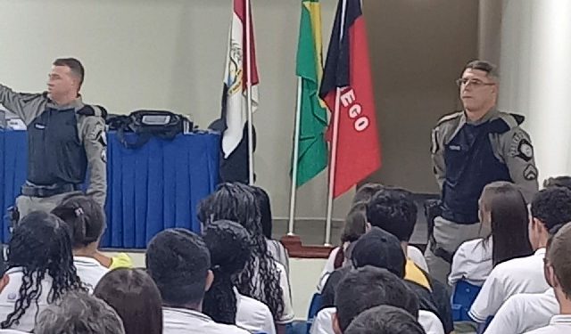POLÍCIA MILITAR PARTICIPA DA SEMANA DA PÁTRIA EM MÃE D’ÁGUA.
