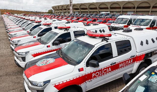 João Azevêdo entrega mais de 230 novas viaturas e destaca investimentos em Segurança Pública
