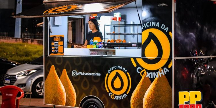 Sucesso de público na 1ª noite, PP Food Festival será encerrado neste domingo com shows de Gitana Pimentel e Niedson Lua