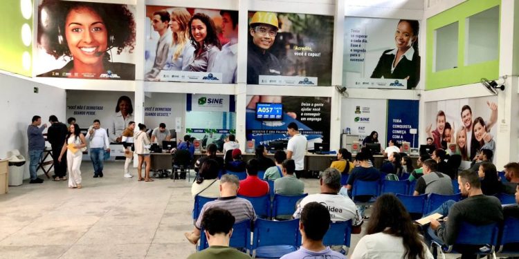 Sine Municipal de Campina Grande oferece 950 vagas de emprego por meio de empresas parceiras